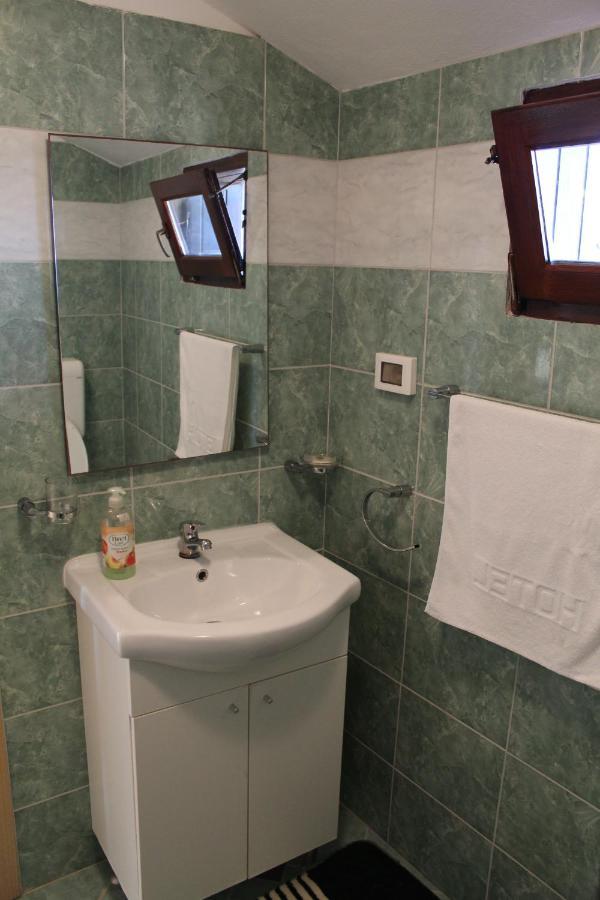 Apartment Sea Galižana エクステリア 写真