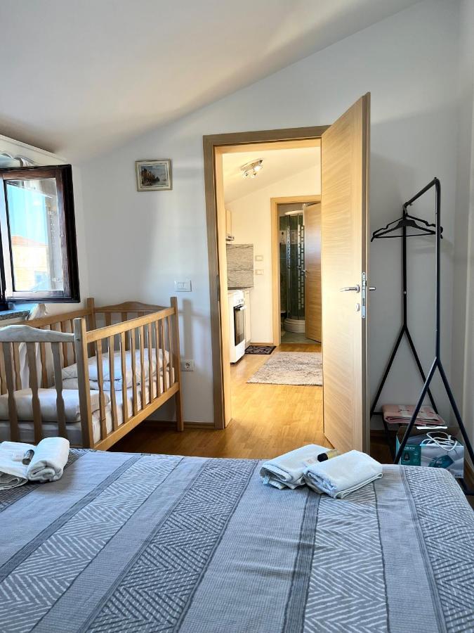 Apartment Sea Galižana エクステリア 写真