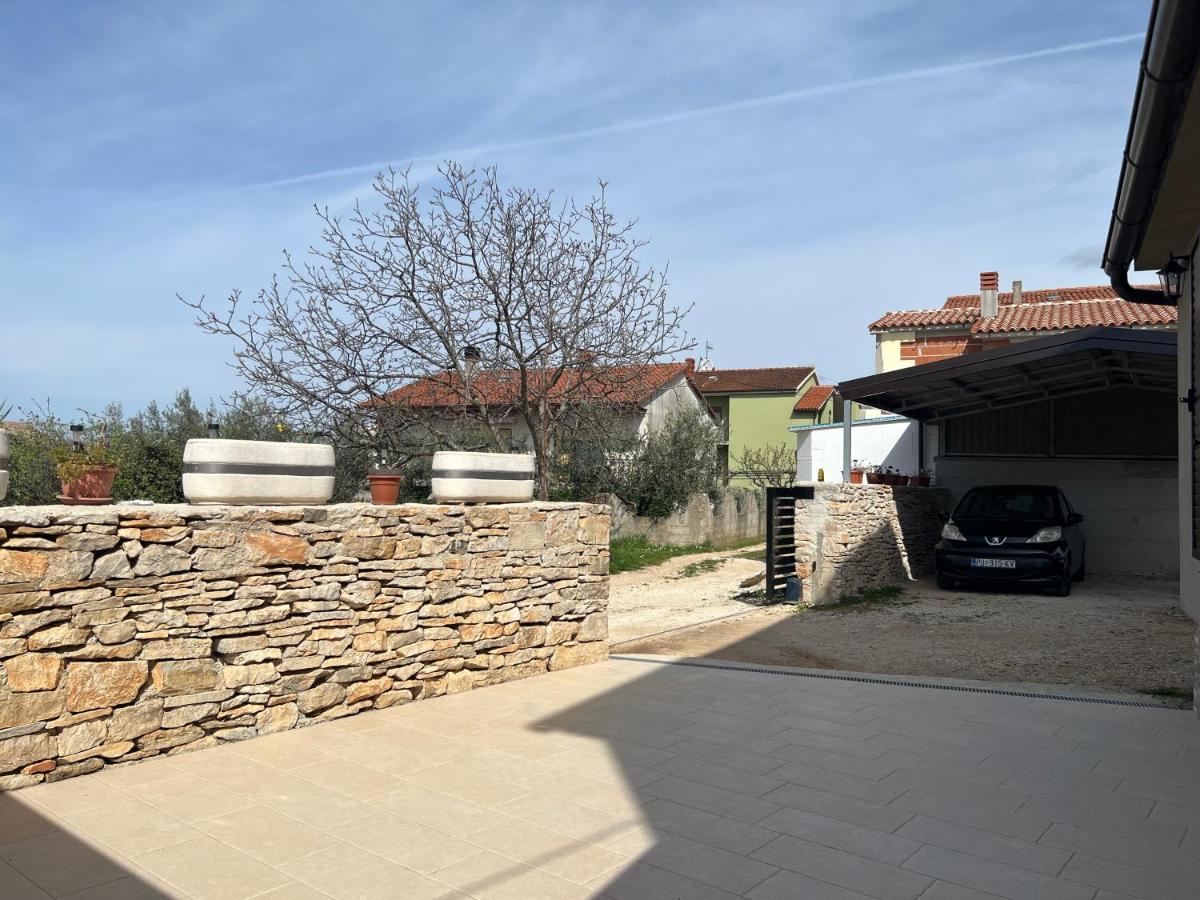 Apartment Sea Galižana エクステリア 写真