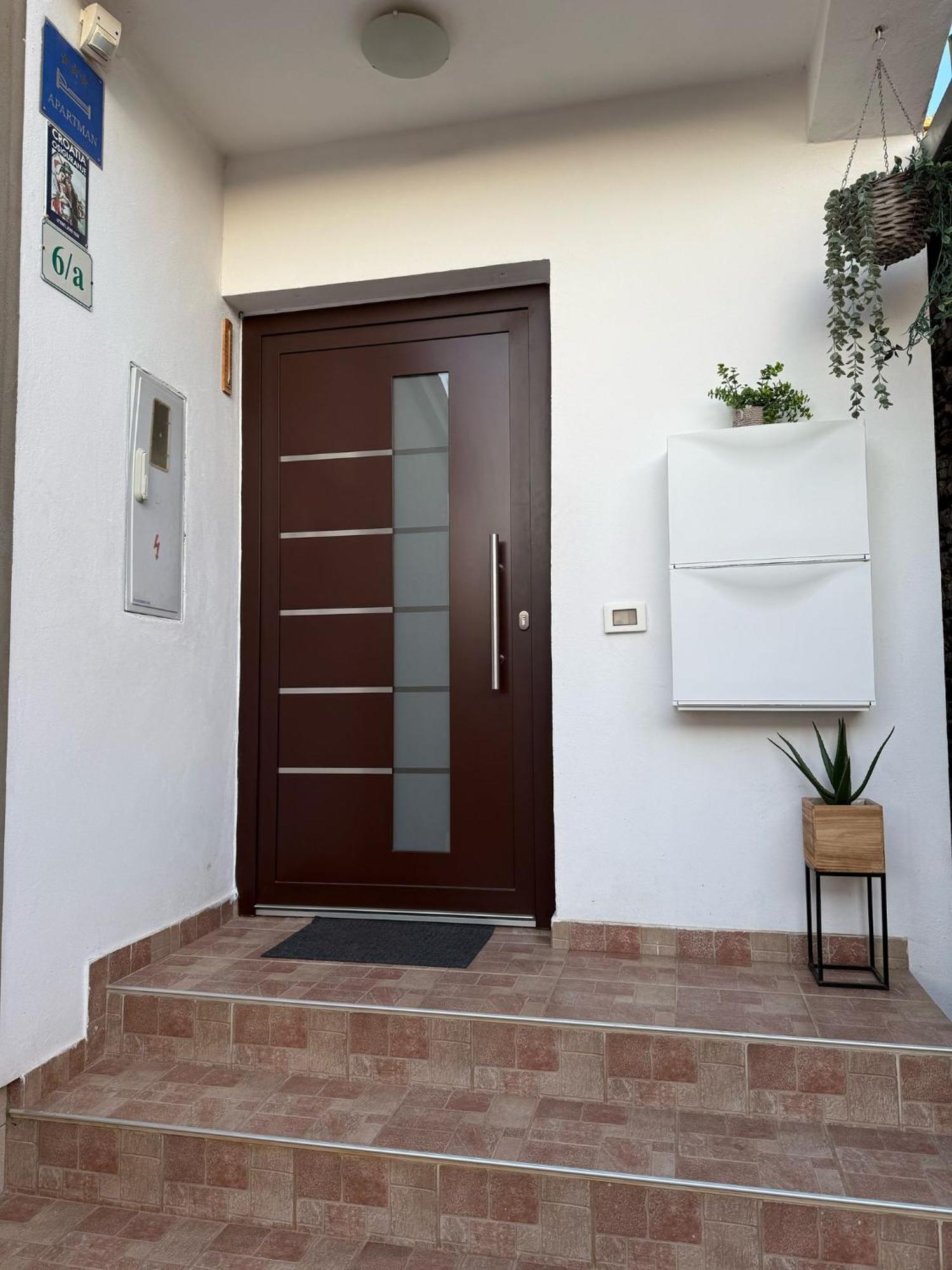 Apartment Sea Galižana エクステリア 写真
